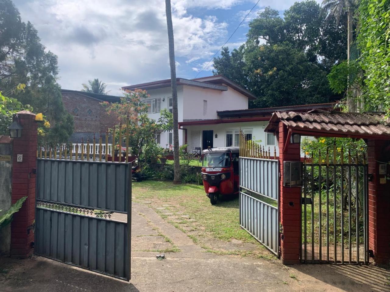 No 06 Veediya Bandara Lane Bahirawakanda Kandy Luaran gambar
